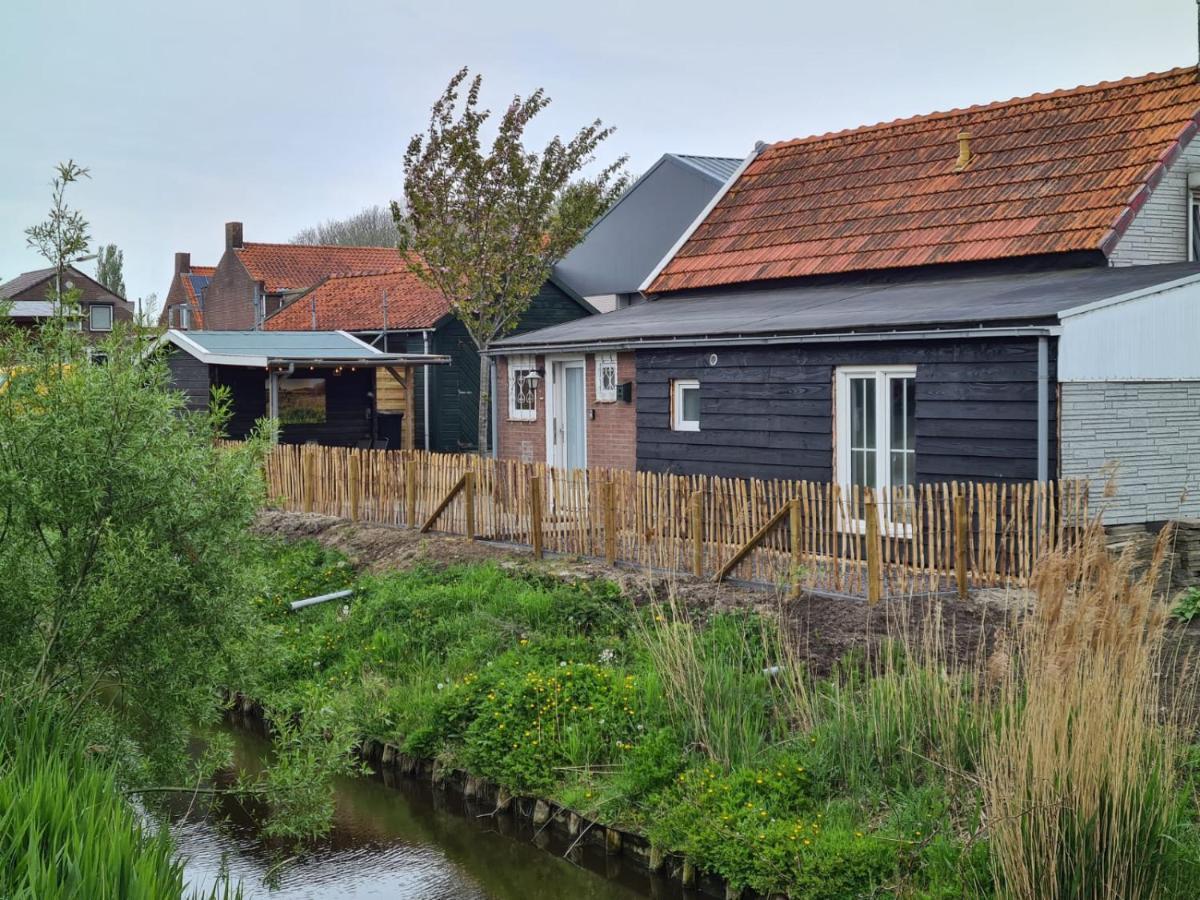 Villa Schwone Diekhuusje - Vakantiewoning Aan De Noordzeekust Schoondijke Exterior foto