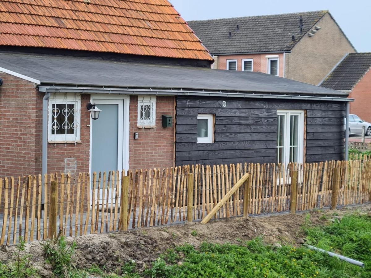 Villa Schwone Diekhuusje - Vakantiewoning Aan De Noordzeekust Schoondijke Exterior foto